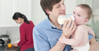 Parents who practice responsive feeding help their children learn positive eating habits from a young age.
